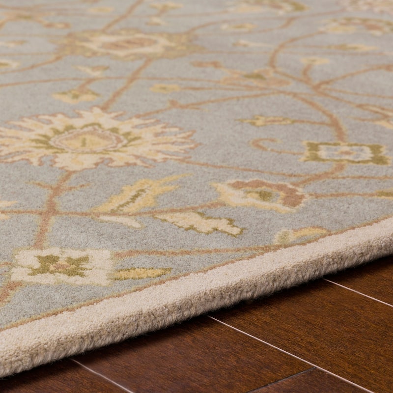 Livabliss Traditional Caesar Floral & Botanical Area Rug