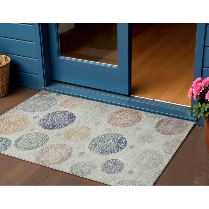 HomeRoots Geometric Transitional Rectangle Outdoor Rug - 3' x 5'