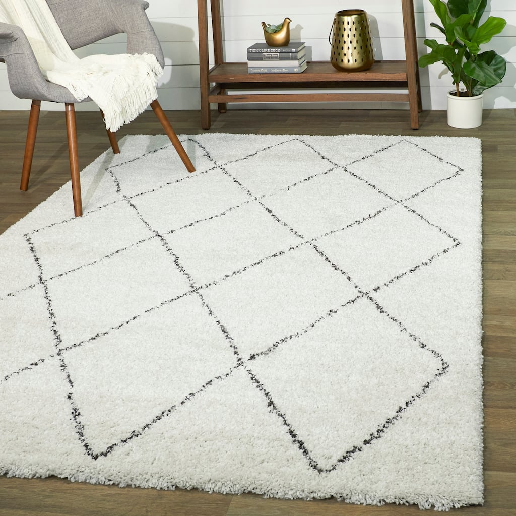 Zeru Geometric Shag Area Rug