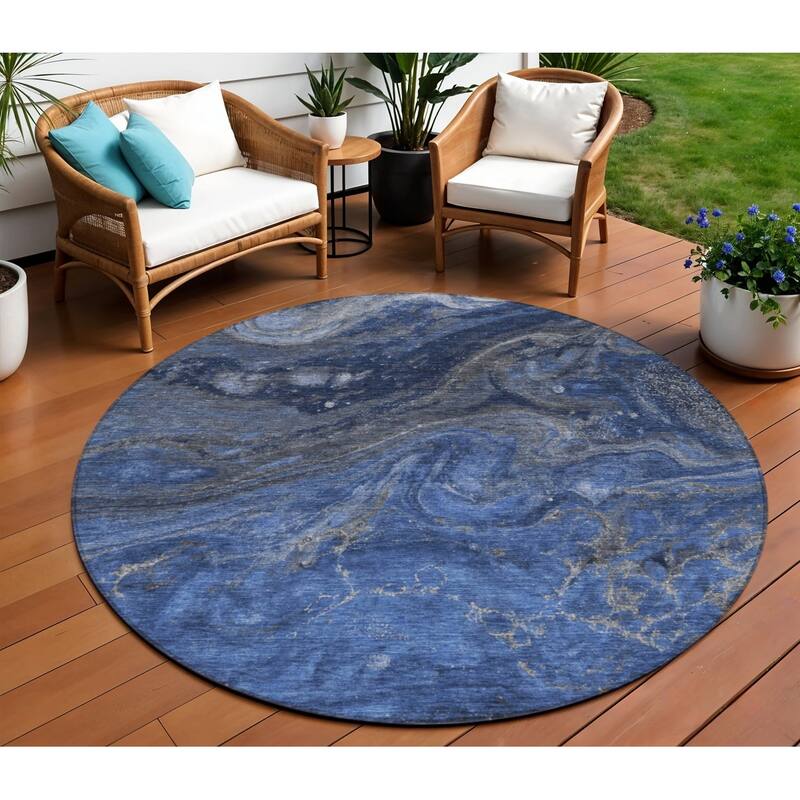 HomeRoots Abstract Transitional Rectangle Outdoor Rug - 8' Round