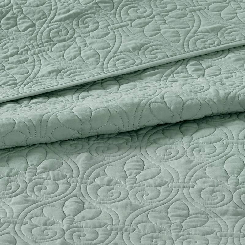 Madison Park Mansfield Reversible Quilt Set
