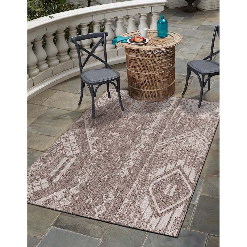 Outdoor Ogooplario Collection Area Rug - Brown - 2'x3'