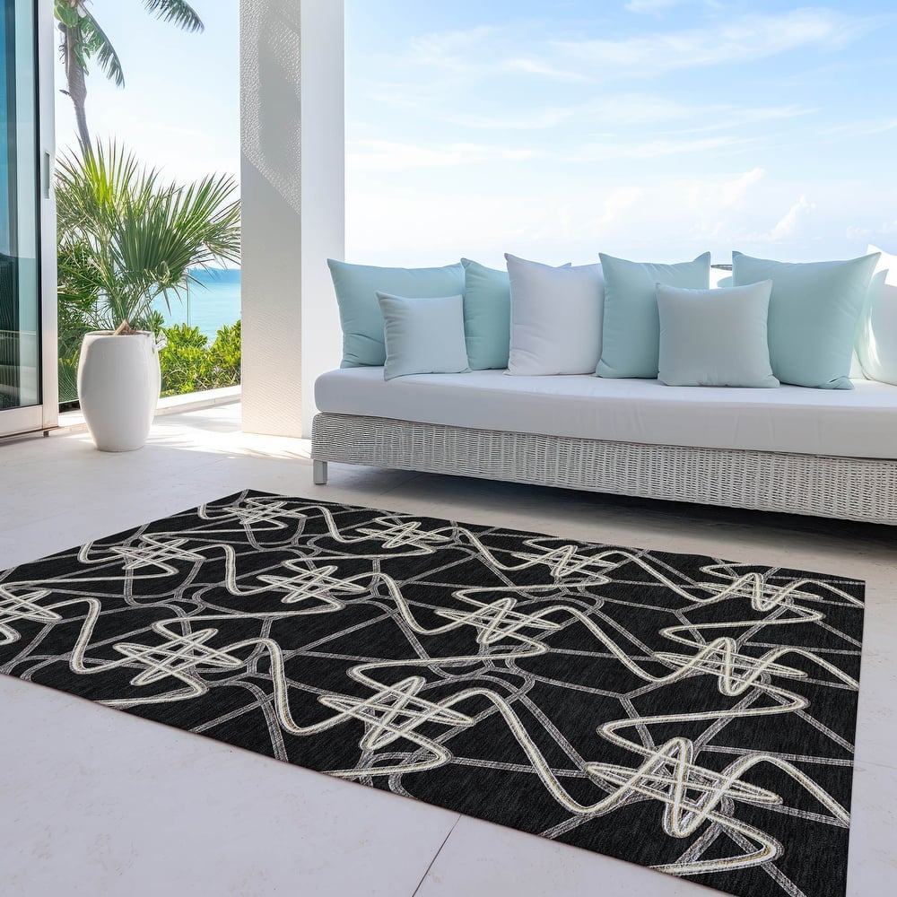Machine Washable Indoor/ Outdoor Contemporary Links Chantille Rug