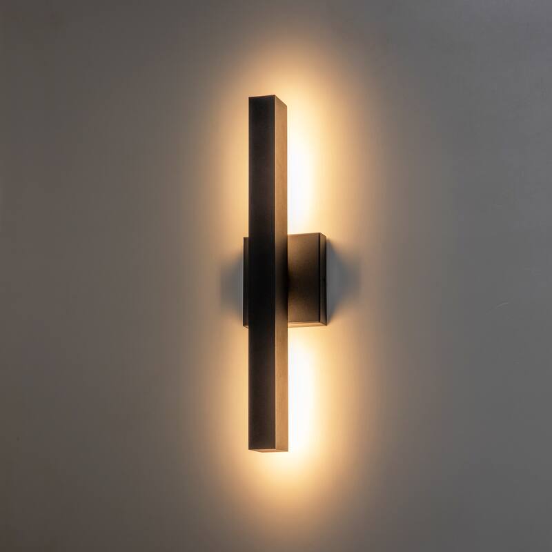 Rennnsan 20 in. Modern Simple Black Aluminum Linear Dimmable LED Outdoor Wall Sconce - 4.7 in. W x 20 in. H
