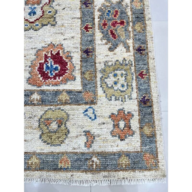 Ivory Hand-Knotted Wool Modern Oushak Rug, 8' x 10', plush cozy floor accent - L