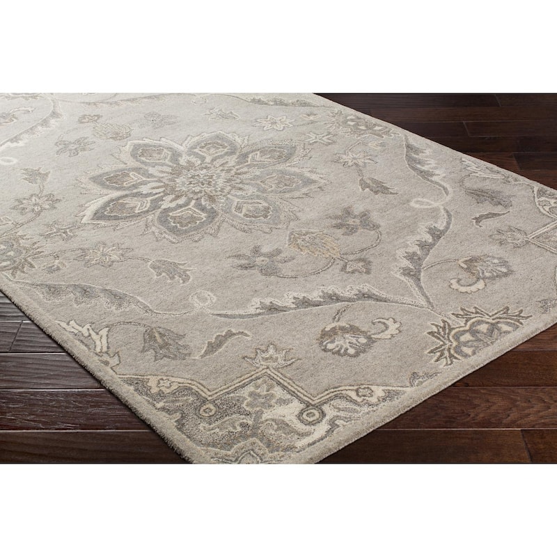 Livabliss Traditional Caesar Floral & Botanical Area Rug