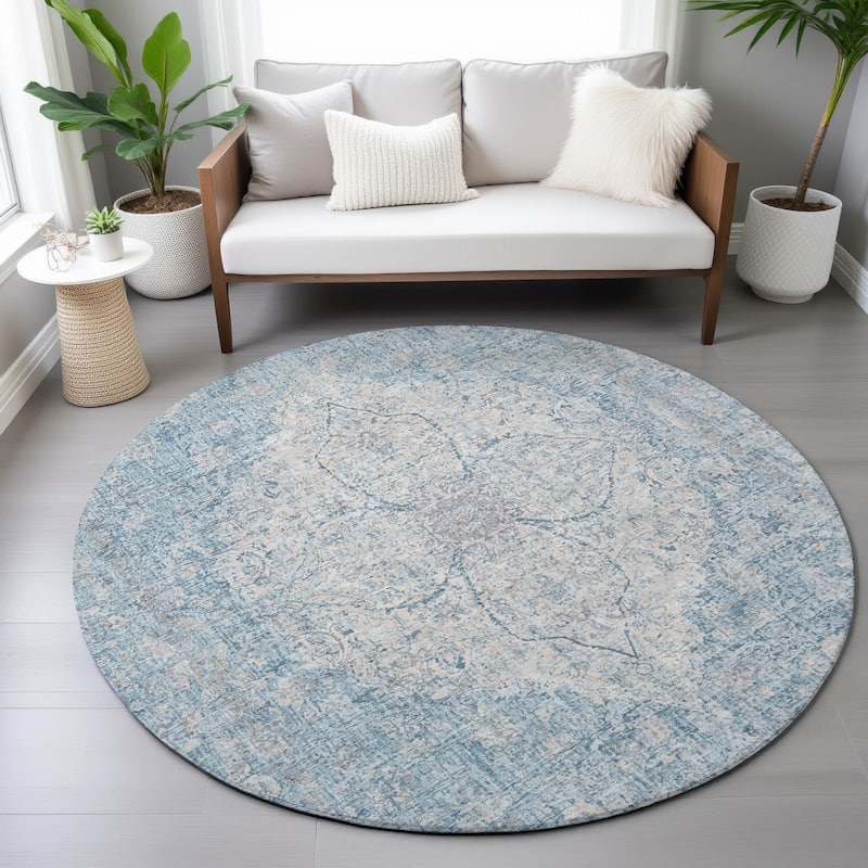 Machine Washable Indoor/Outdoor Traditional Global Chantille Rug