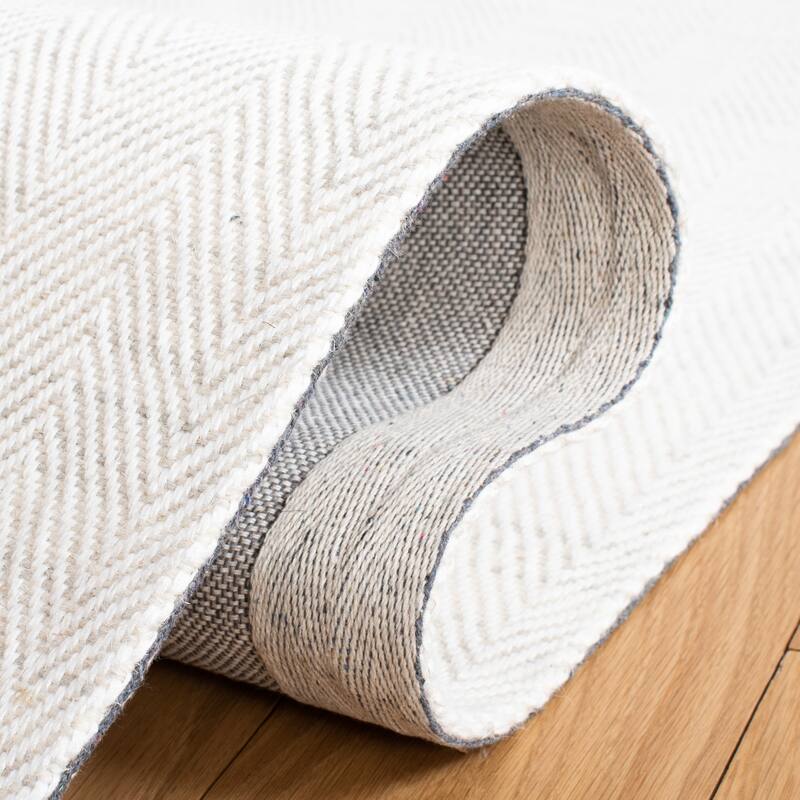 SAFAVIEH Handmade Marbella Kerana Wool & Viscose Rug