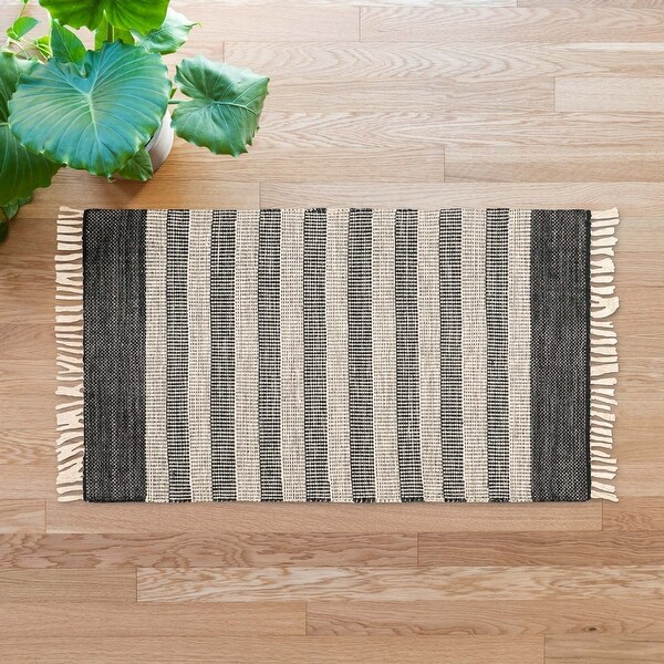 Alexander Home Jordyn Farmhouse Hand-Woven Area Rug