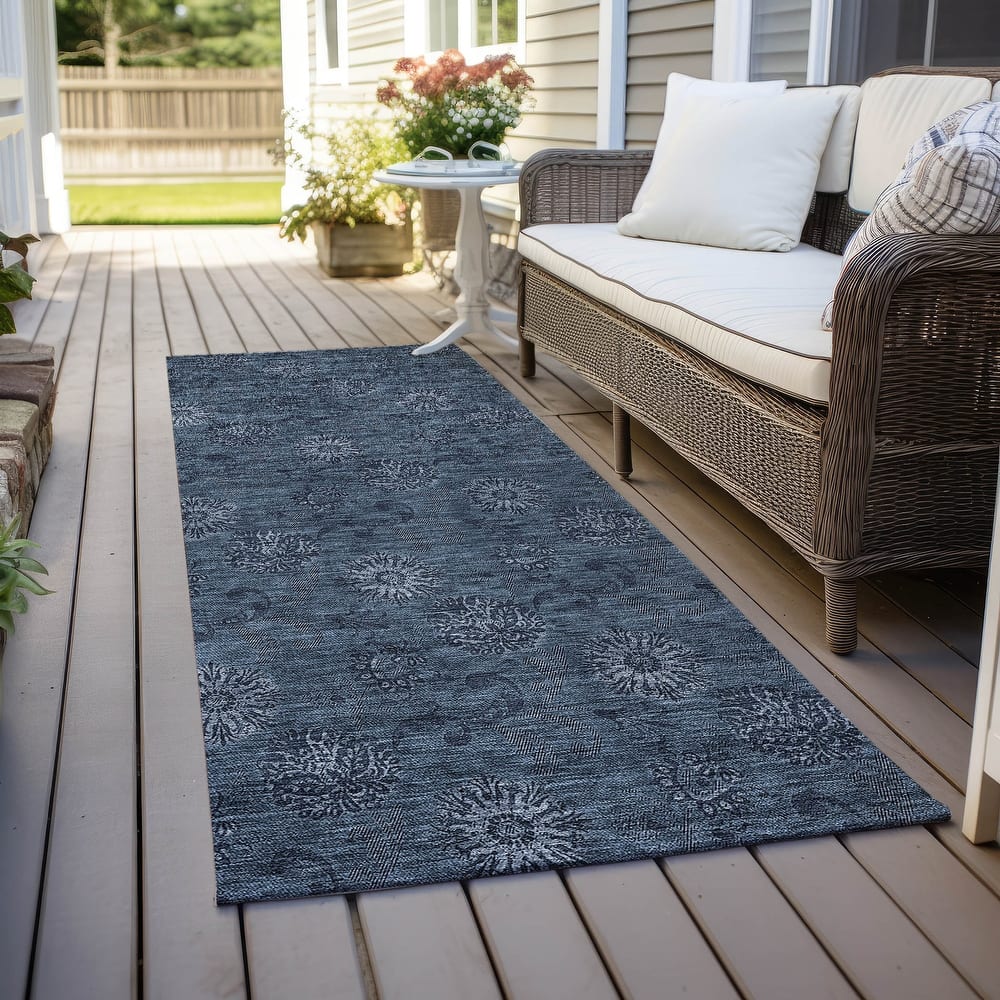 Machine Washable Indoor/ Outdoor Chantille Floral Burst Rug