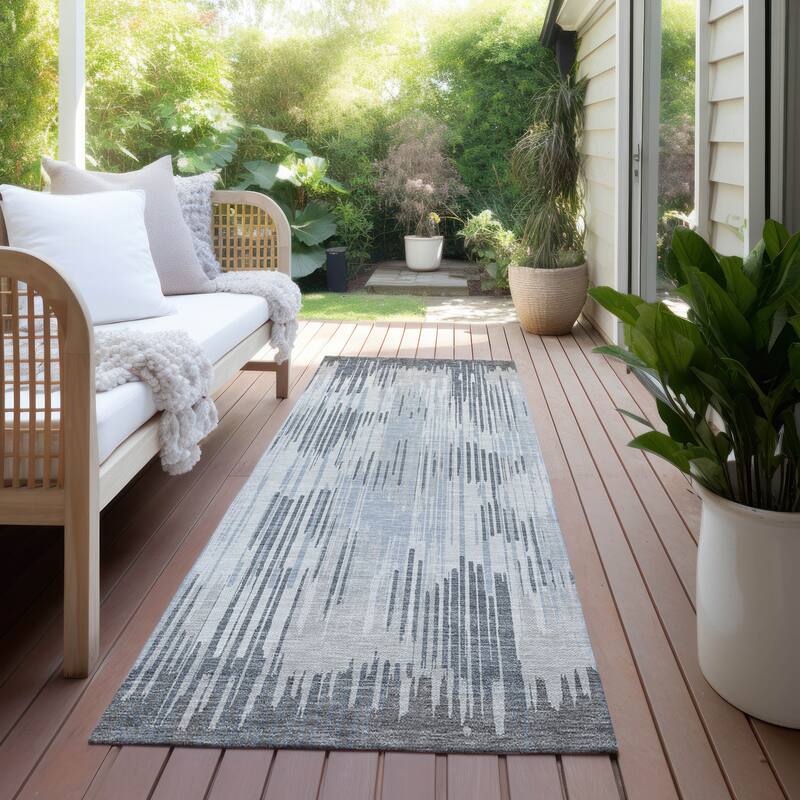 Machine Washable Indoor/ Outdoor Chantille Abstract Ombre Rug - Gray - 2'3" x 7'6"