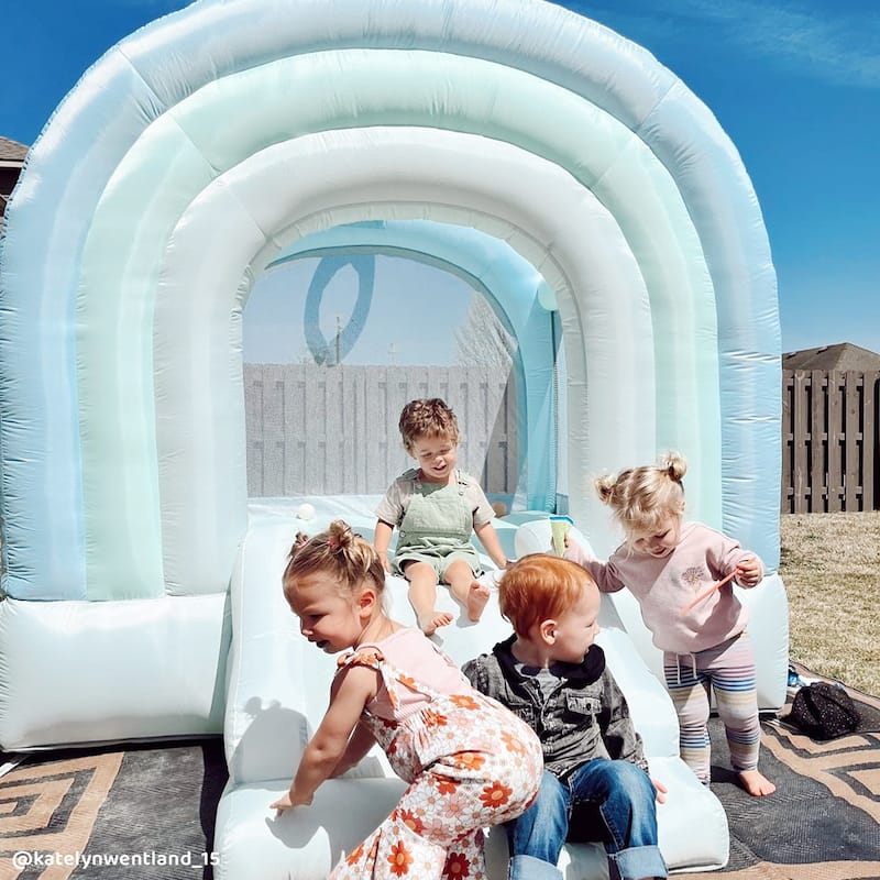Bounceland DayDreamer Mist Bounce House