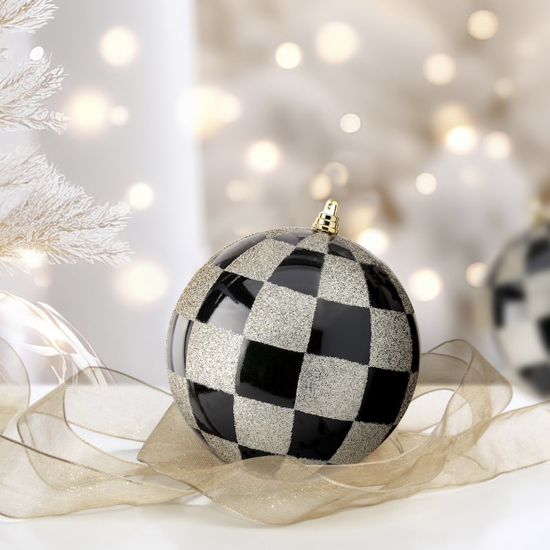 150mm Shatterproof plastic Check and Glitter Ball Ornament Box of 2