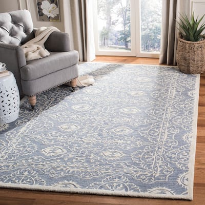 SAFAVIEH Handmade Bella Wivine Modern Floral Wool Rug