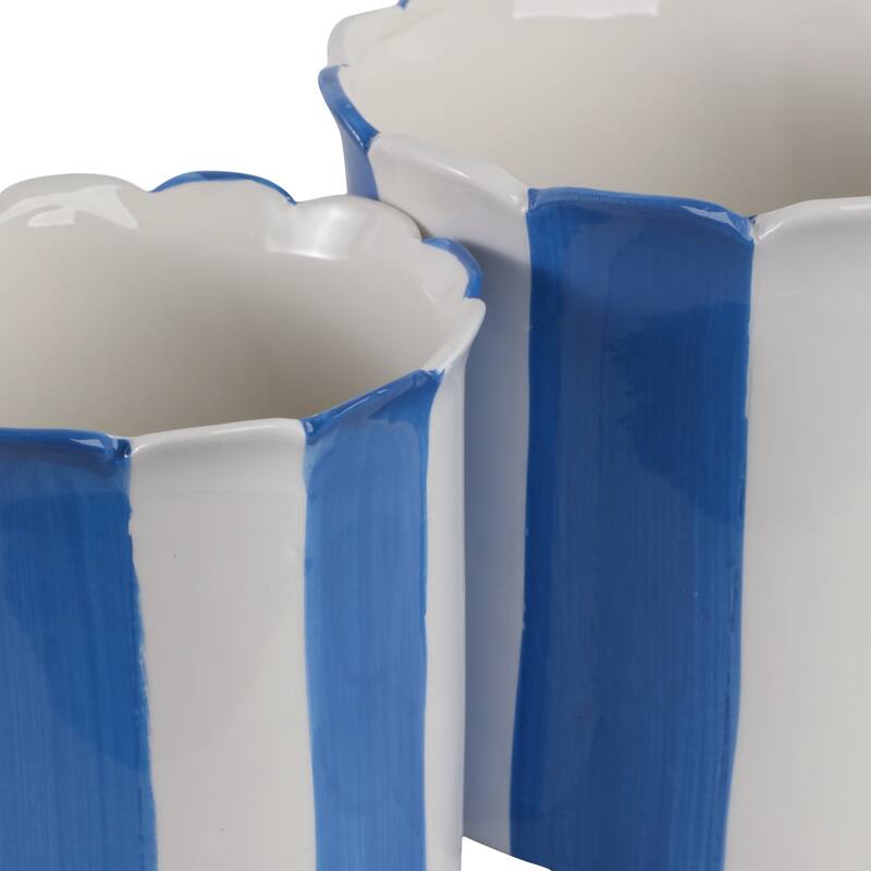 Ceramic Planter Scalloped Edge and Vertical Textured Design (Set of 2) - 8" x 8" x 7"