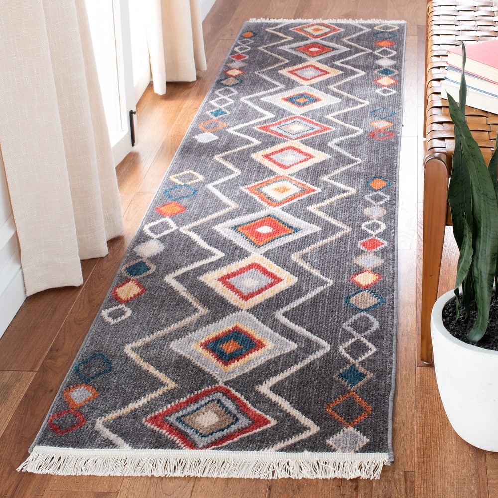 SAFAVIEH Farmhouse Kujtime Moroccan Boho Tassel Rug