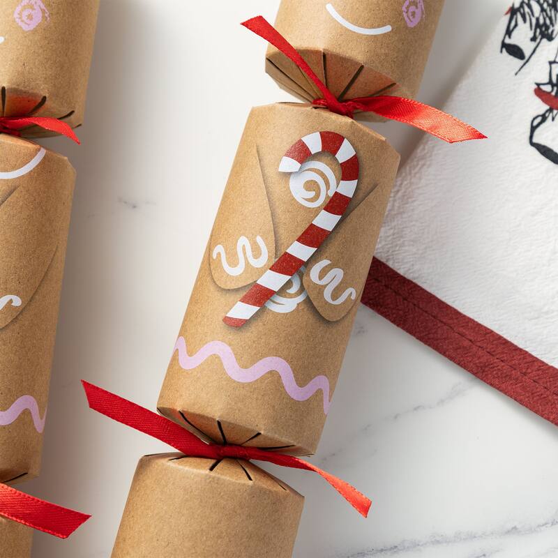 Glitzhome 8 Pack Christmas Gingerbread Man Party Cracker with Gift Contents