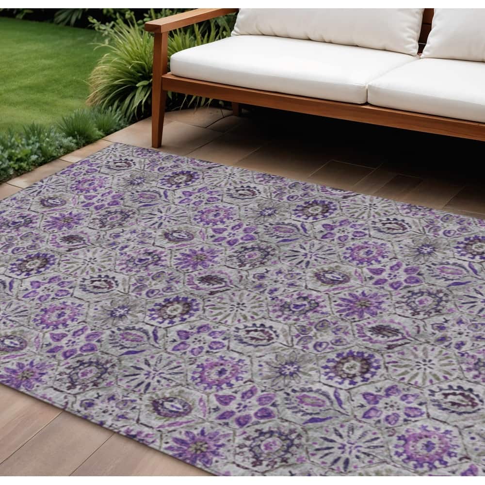 HomeRoots Floral Transitional Rectangle Outdoor Rug