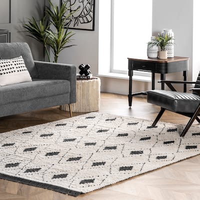 Nuloom Joanna Diamond Trellis Soft Shag Fringe Area Rug