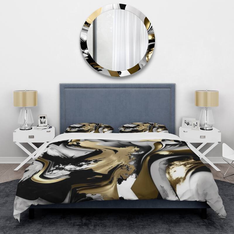 Designart "Golden Wave Reflections II" Black Modern - Bedding Set With Shams