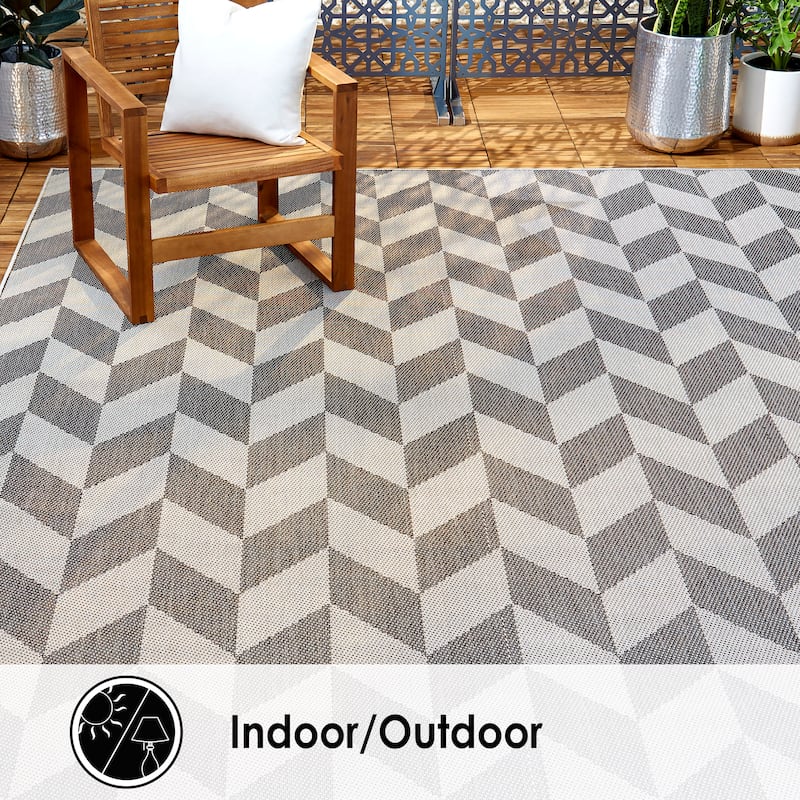 Nicole Miller New York Patio Country Calla Indoor/Outdoor Area Rug