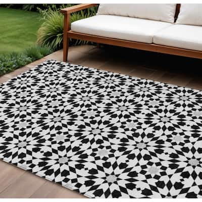 HomeRoots Floral Medallion Transitional Rectangle Outdoor Rug