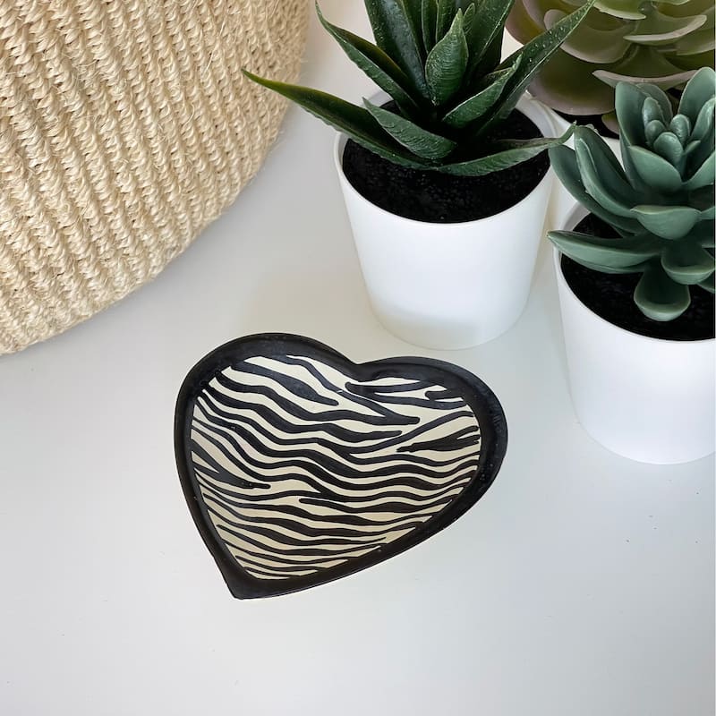 Handmade Small Soapstone Heart Trinket Dishes, Set of 3 (Kenya)