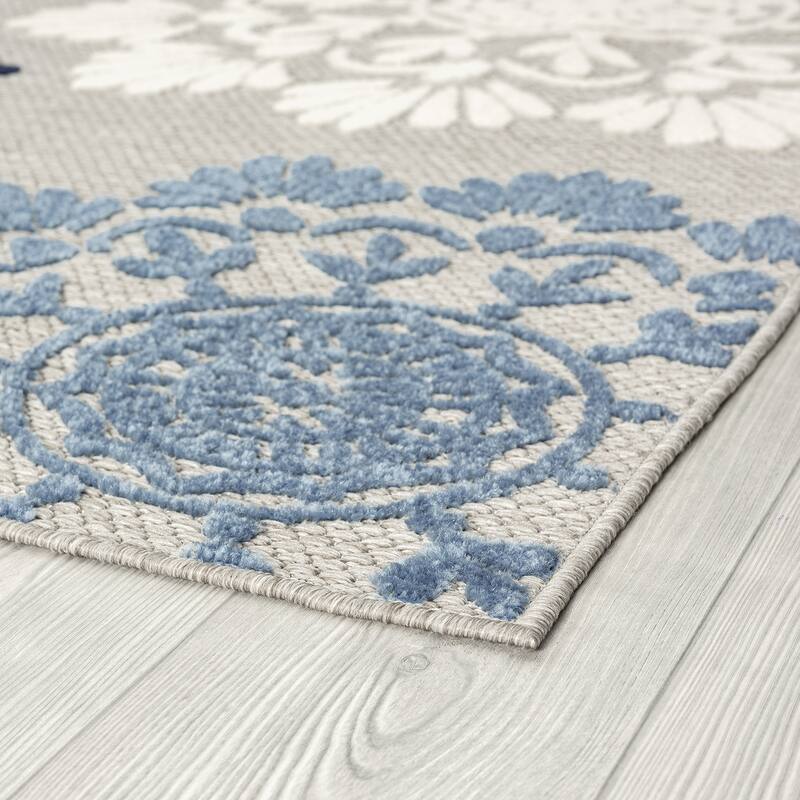 Origin Coastal Floral Indoor/Outdoor Area Rug