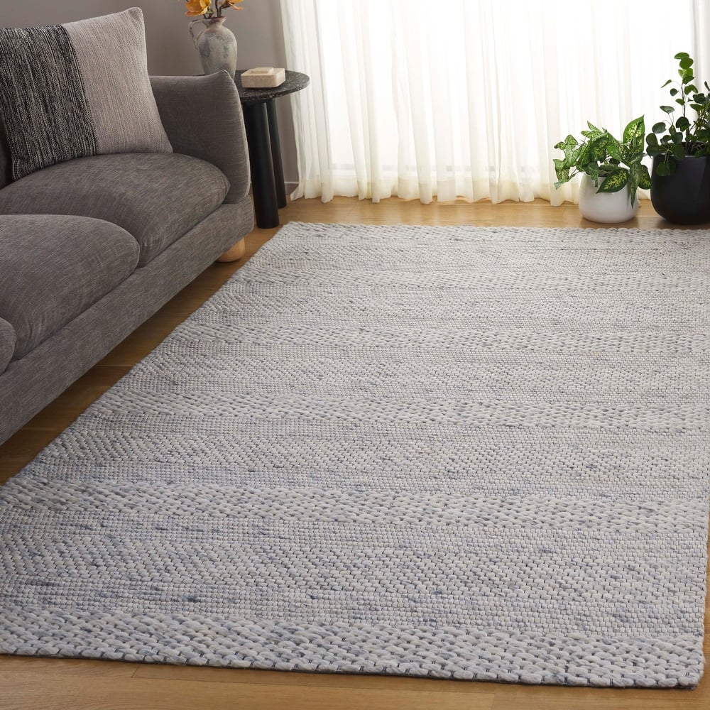 SAFAVIEH Marbella Kevser Wool Rug