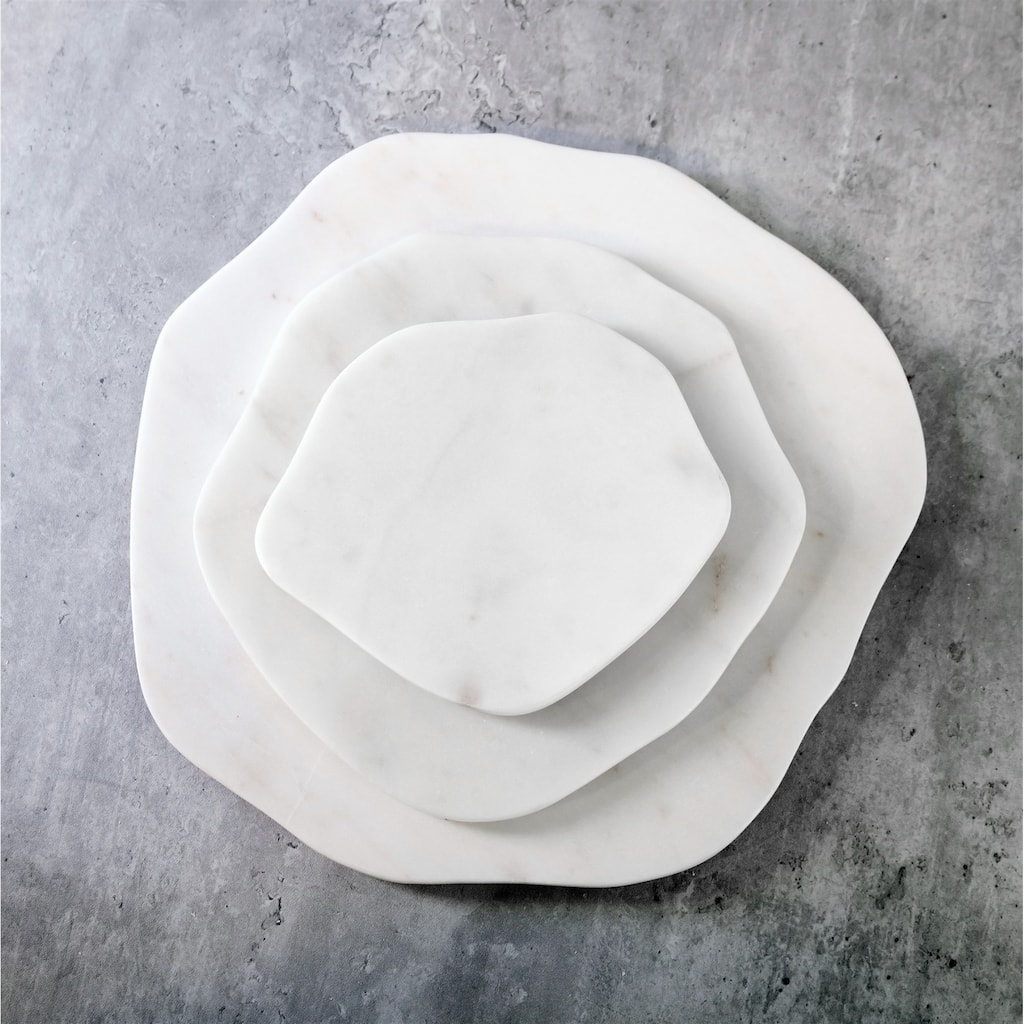 Sm. White Marble Organic Shaped Plate 6"Dia