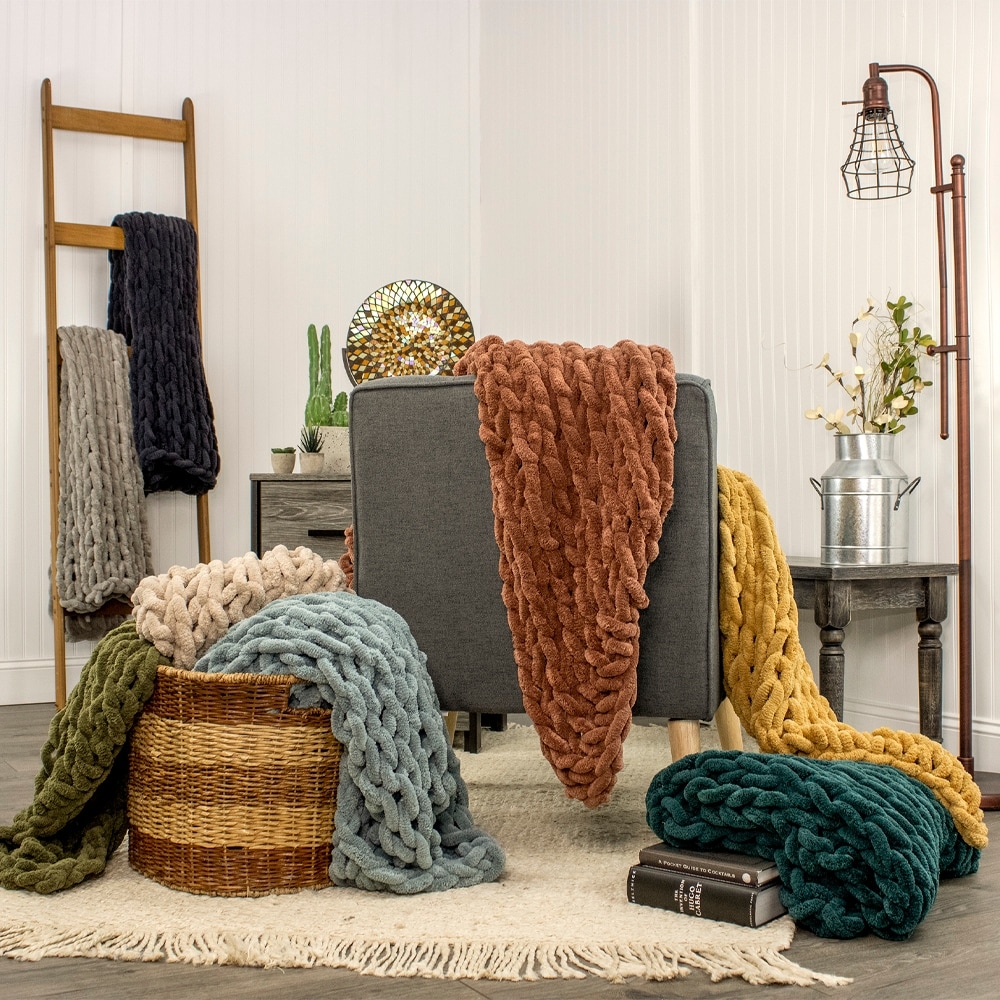 Donna Sharp Chunky Chenille Throw