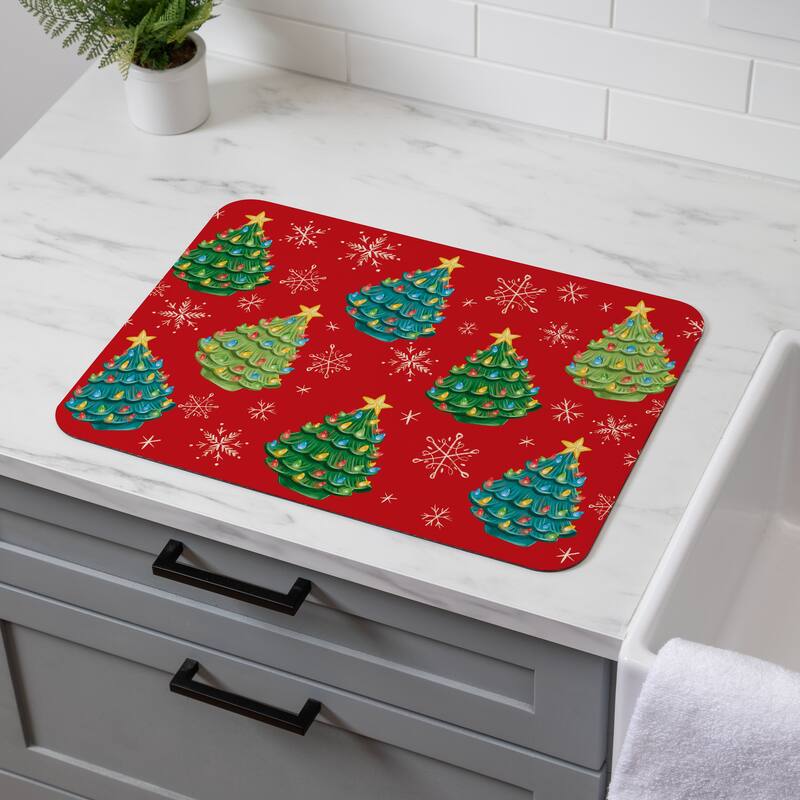 Nostalgia Christmas Tree Drying Mat - 20" x 15"