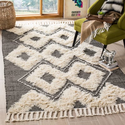 SAFAVIEH Hand-knotted Kenya Helju Southwestern Tribal Wool Rug