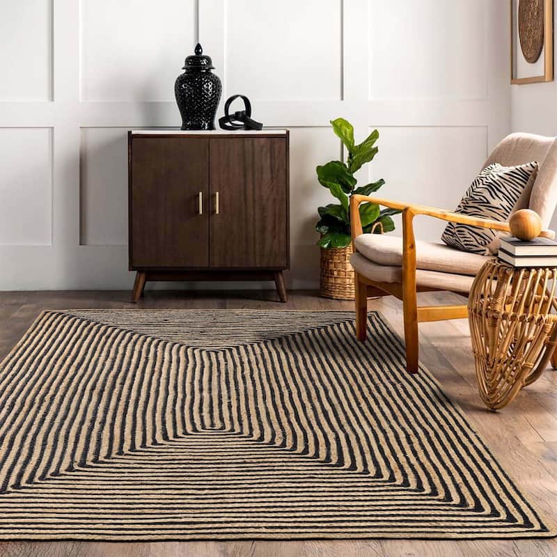 Superior Braided Jute Reversible Indoor Outdoor Area Rug - 8' x 10' - Black