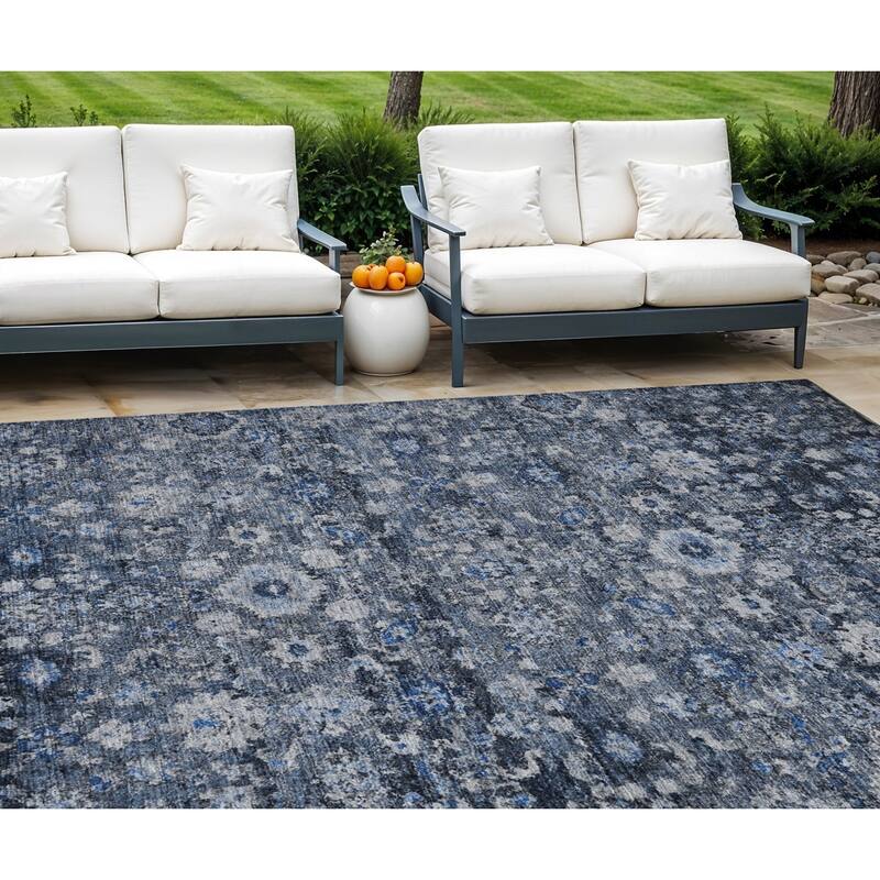 HomeRoots Oriental Traditional Rectangle Outdoor Rug - 8' X 10'