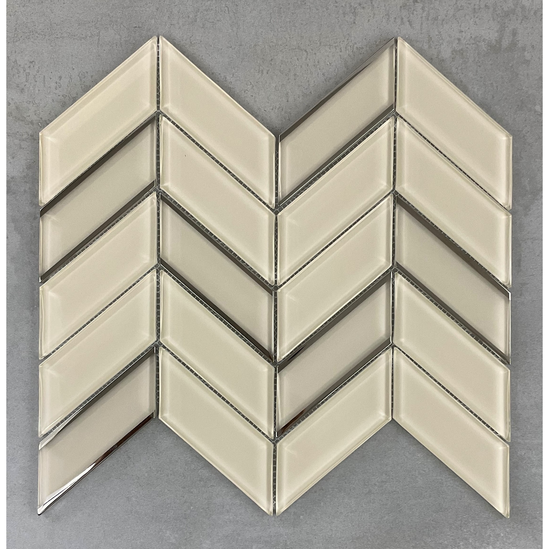 1.5" x 4.25" Glass Chevron Mosaic Wall Tile - Case (10 Sheets)