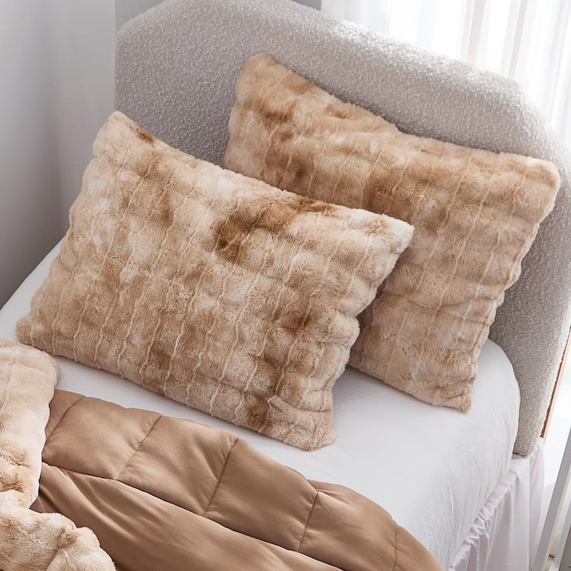 Chunky Bunny Spotty Yoga - Coma Inducer® Sham (2-Pack) - White Tan - Standard/Queen