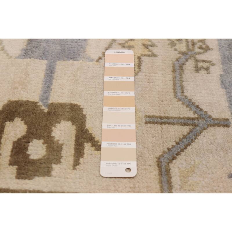 ECARPETGALLERY Hand-knotted Royal Oushak Ivory Wool Rug - 6'1 x 8'9