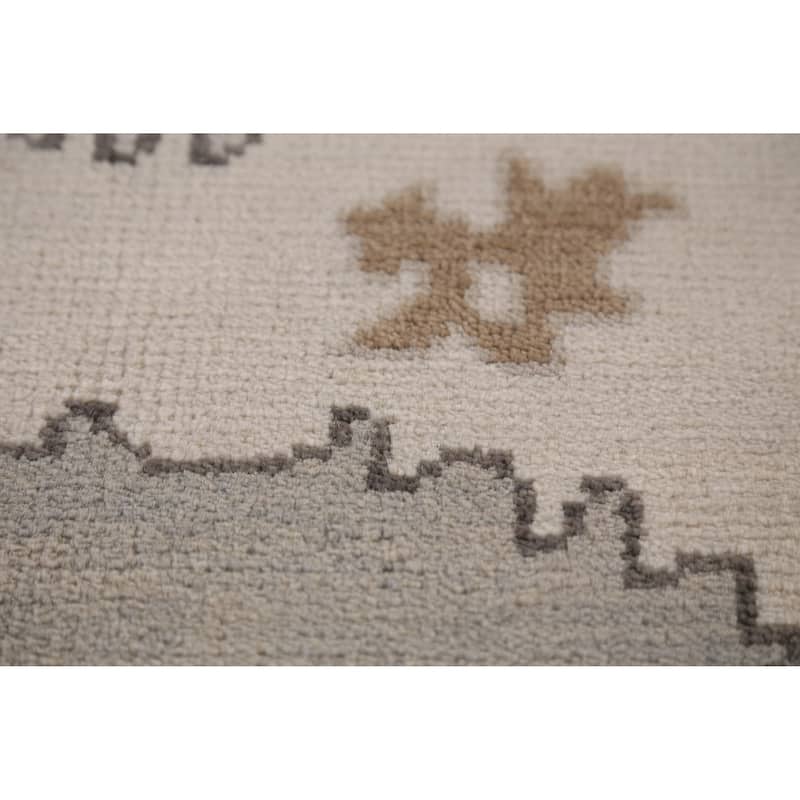 Ivory Oushak Indian Area Rug Hand-Knotted Wool Carpet - 8'1" x 9'11"