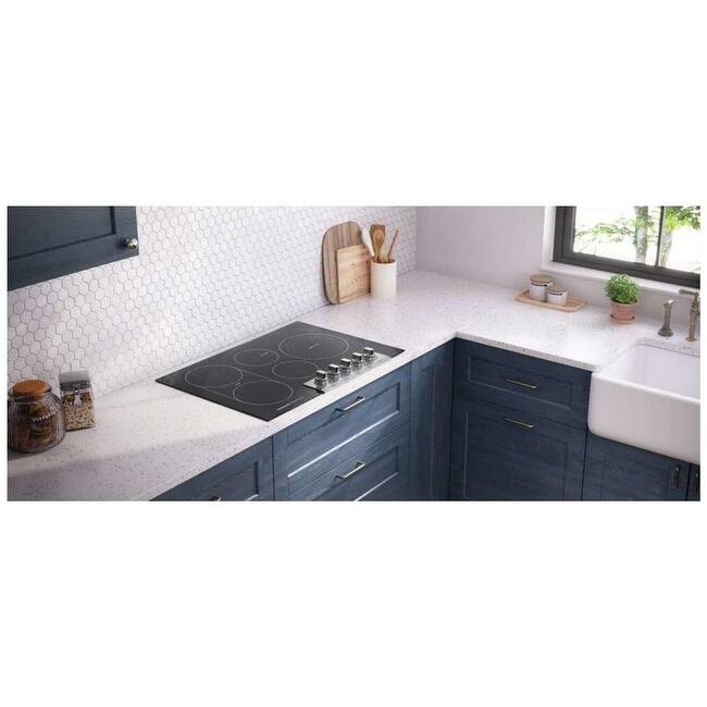 Frigidaire PCCE3080A Professional Series 30" Wide 5 Burner Electric