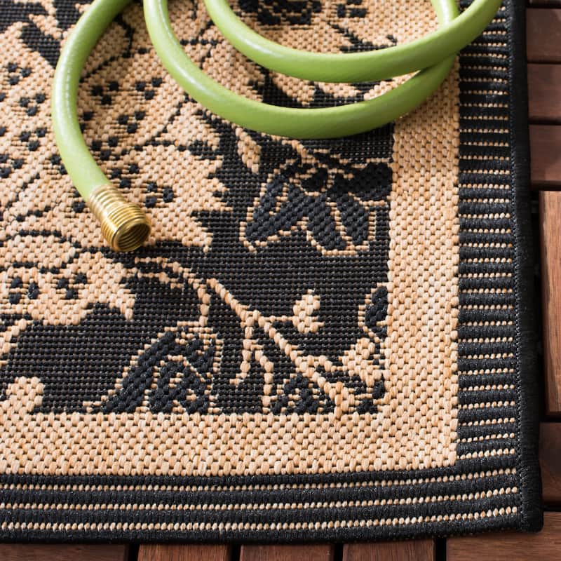 SAFAVIEH Courtyard Arla Indoor/ Outdoor Waterproof Patio Backyard Rug - 2'7" x 5' - Green/Natural