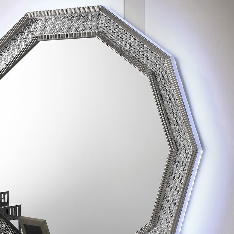 Furniture of America Rosdale Glam 5-Piece Metallic Grey Wood 7-Sided LED Headboard Platform Bedroom Set with Rectangular Mirror