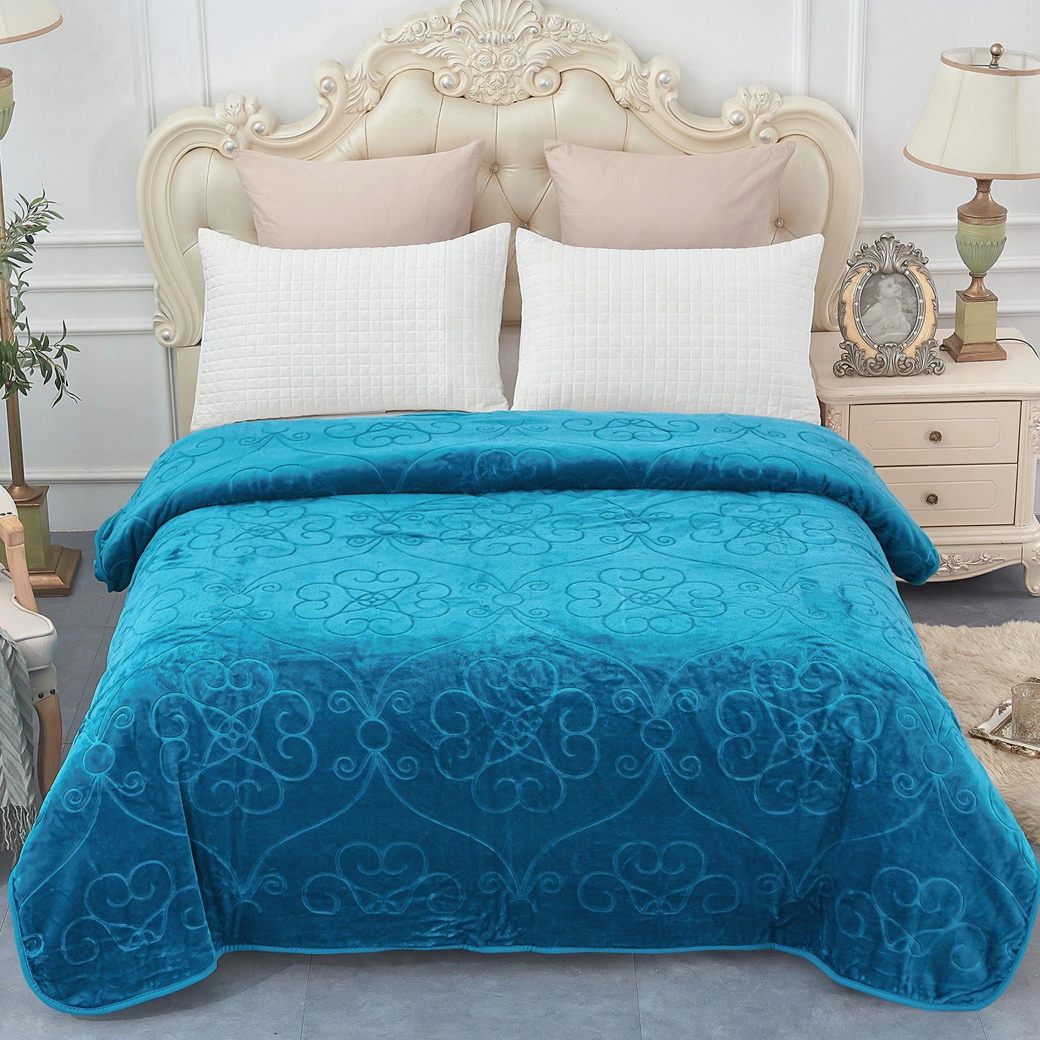 Fuzzy blue comforter deals