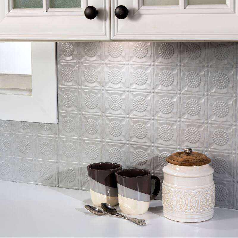 FASÄDE Traditional Style 6 Decorative Vinyl Backsplash Panel