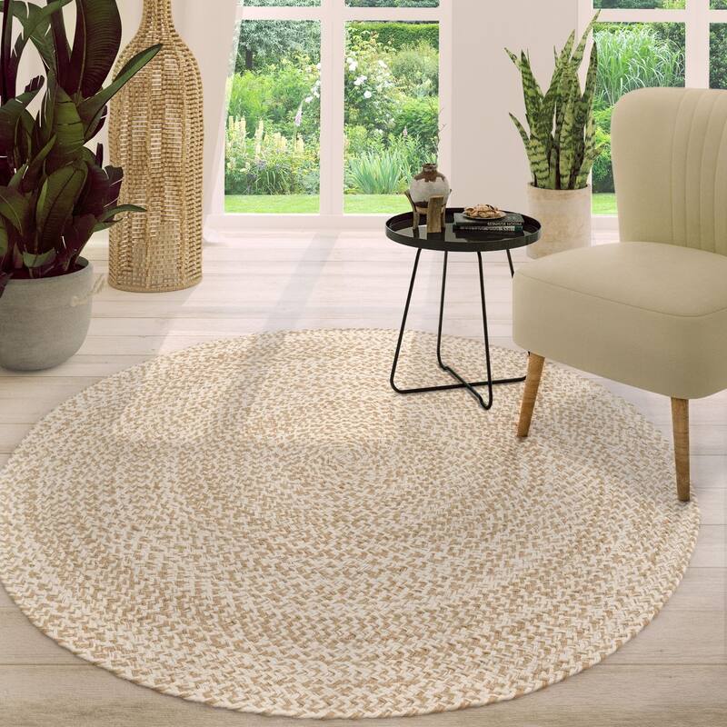 Hand-Woven Jute Rug Round with Natural Jute Fibers