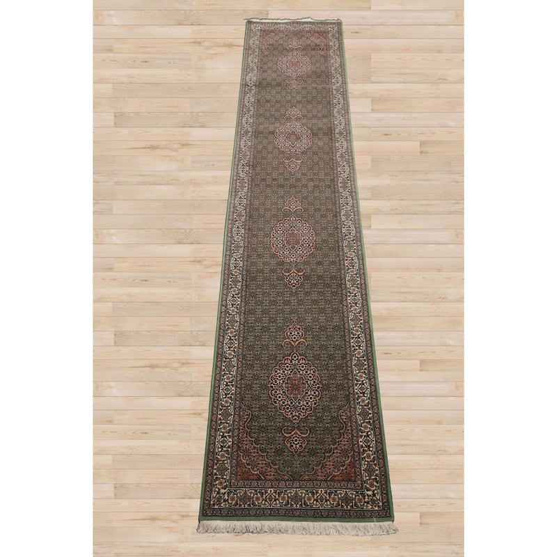 2'9''x13 Runner Hand Knotted Wool Green Traditional 300 KPSI Rug - 2' 9'' x 13'