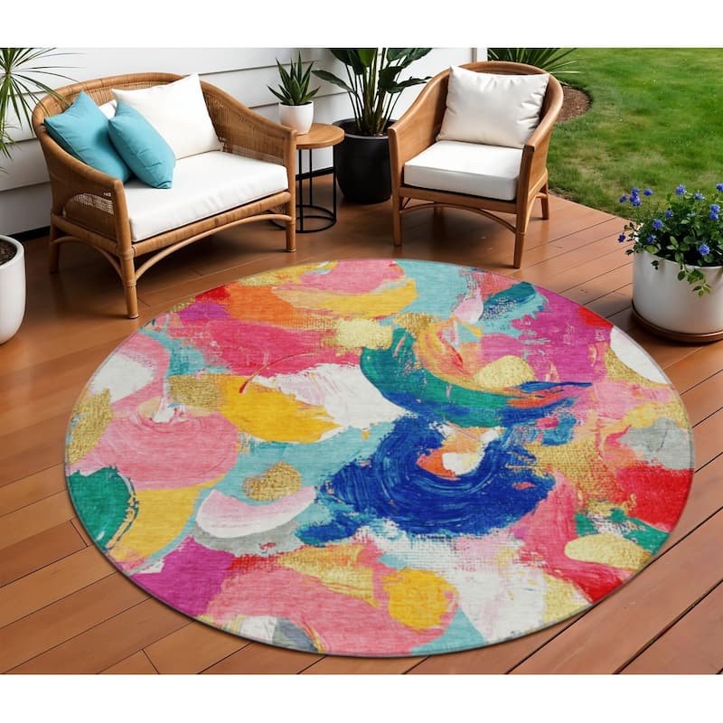 HomeRoots Abstract Transitional Rectangle Outdoor Rug - 8' Round