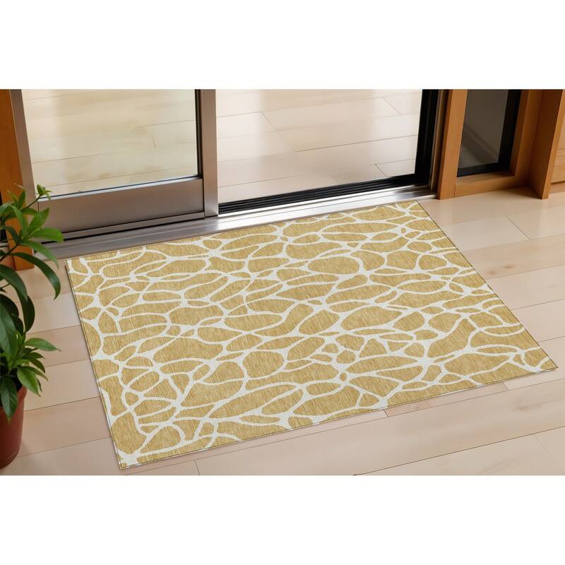 HomeRoots Geometric Transitional Rectangle Outdoor Rug - 3' x 5'