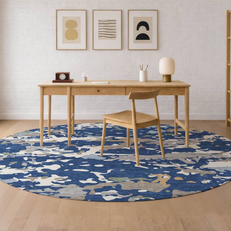 Machine Washable Indoor/ Outdoor Modern Calhan Chantille Rug