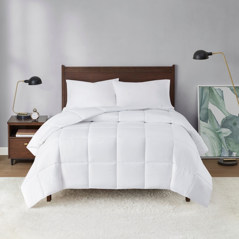 https://ak1.ostkcdn.com/images/products/is/images/direct/6cada7ae93566b3e252d0c8ce8466a5ad3b657e3/Sleep-Philosophy-White-Energy-Recovery-Oversized-Down-Alternative-Comforter.jpg